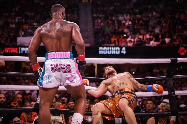 Tyron Woodley Jake Paul