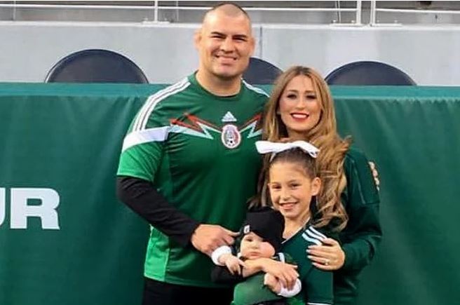 Cain Velasquez and His Family Cain Velasquez and His Family