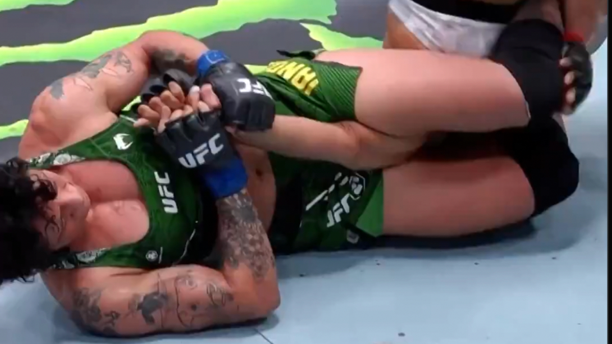 ‘Weili vs. Virna > Weili vs. Suarez’ – Fans React As Virna Jandiroba Submits Amanda Lemos With Nasty Armbar In UFC Fight Night Main Event