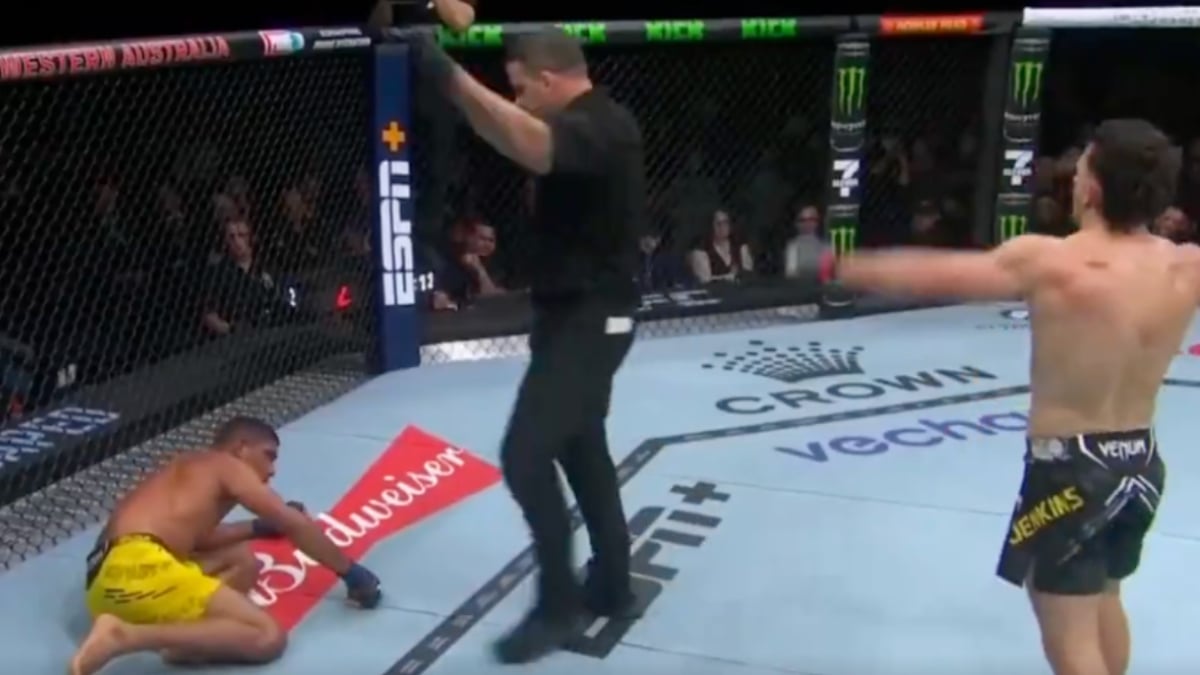 ‘Burns Isn’t Even PFL Material’ – Merciless MMA Fans React After After Jack Jenkins Makes Herbert Burns Quit At UFC 305