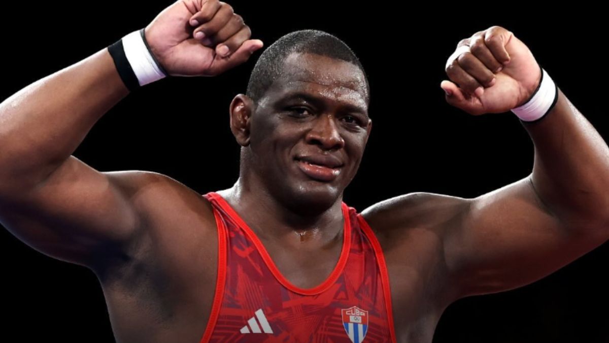 ‘Dana Will Offer Him 2k/2k To Fight On DWCS’ – MMA Fans React As Mijaín López Retires After 5th Olympic Wrestling Gold