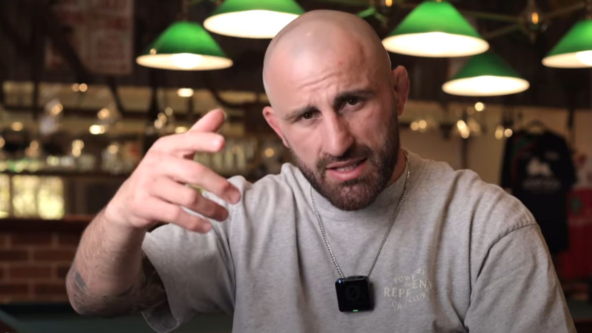 Alexander Volkanovski Feels UFC 305 Main Card Fighter Is ‘Due’ For A ‘Big KO Finish’: ‘Very Dangerous On The Feet…’