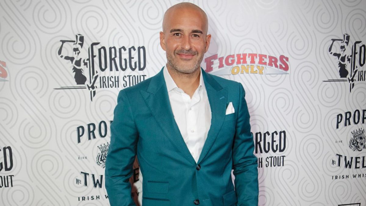 Jon Anik Defends UFC Champion Against Ducking Allegations