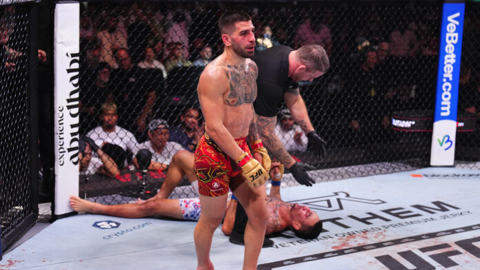 Topuria vs. Holloway