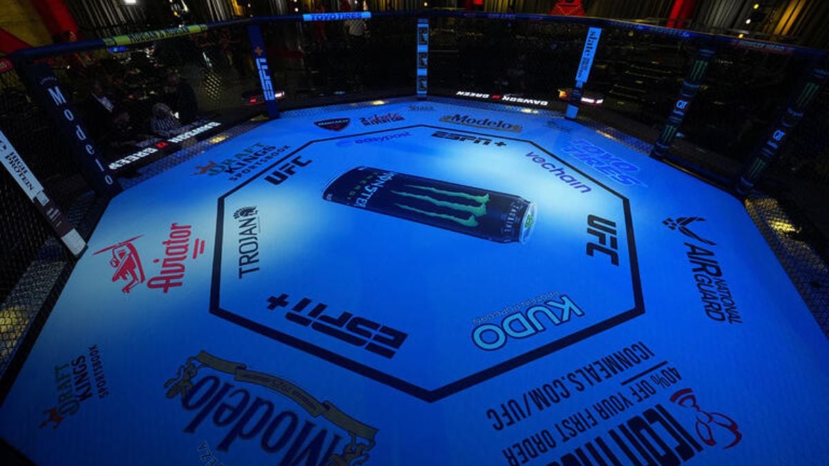 ‘The End Of An Era’ – Fans React As 37-Fight UFC Veteran Seemingly Removed From The Roster After 18 Years