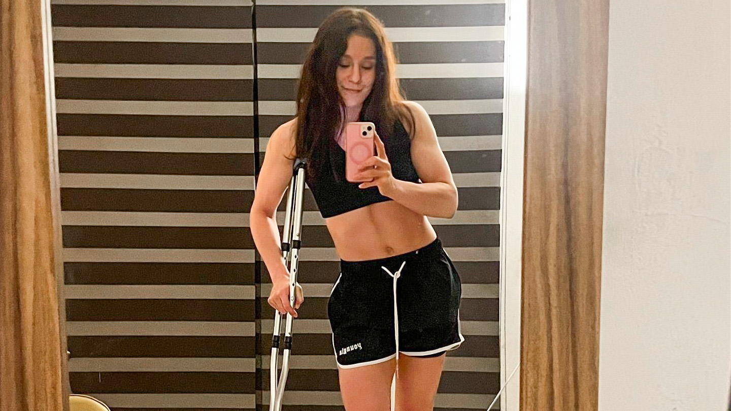 Alexa Grasso Asks For Support After Breaking Her Leg in Training