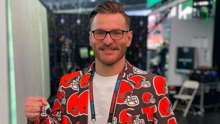 Stipe Miocic Praises Tom Aspinall for Vacating Title