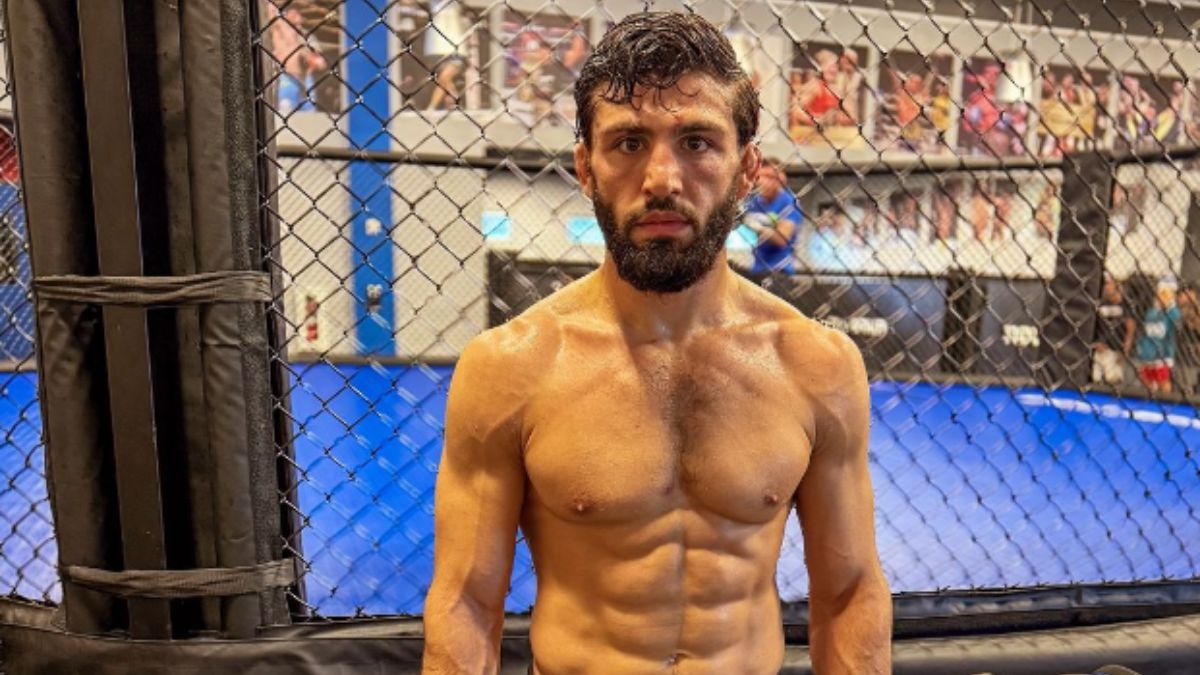 Former Opponent Reveals What Arman Tsarukyan Can Take From First Makhachev Fight