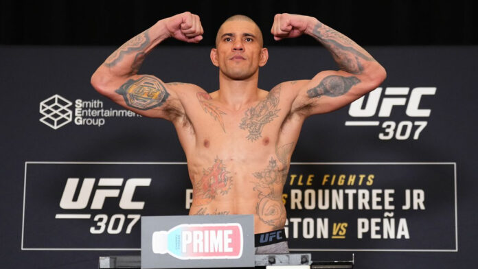 Alex Pereira weighs in