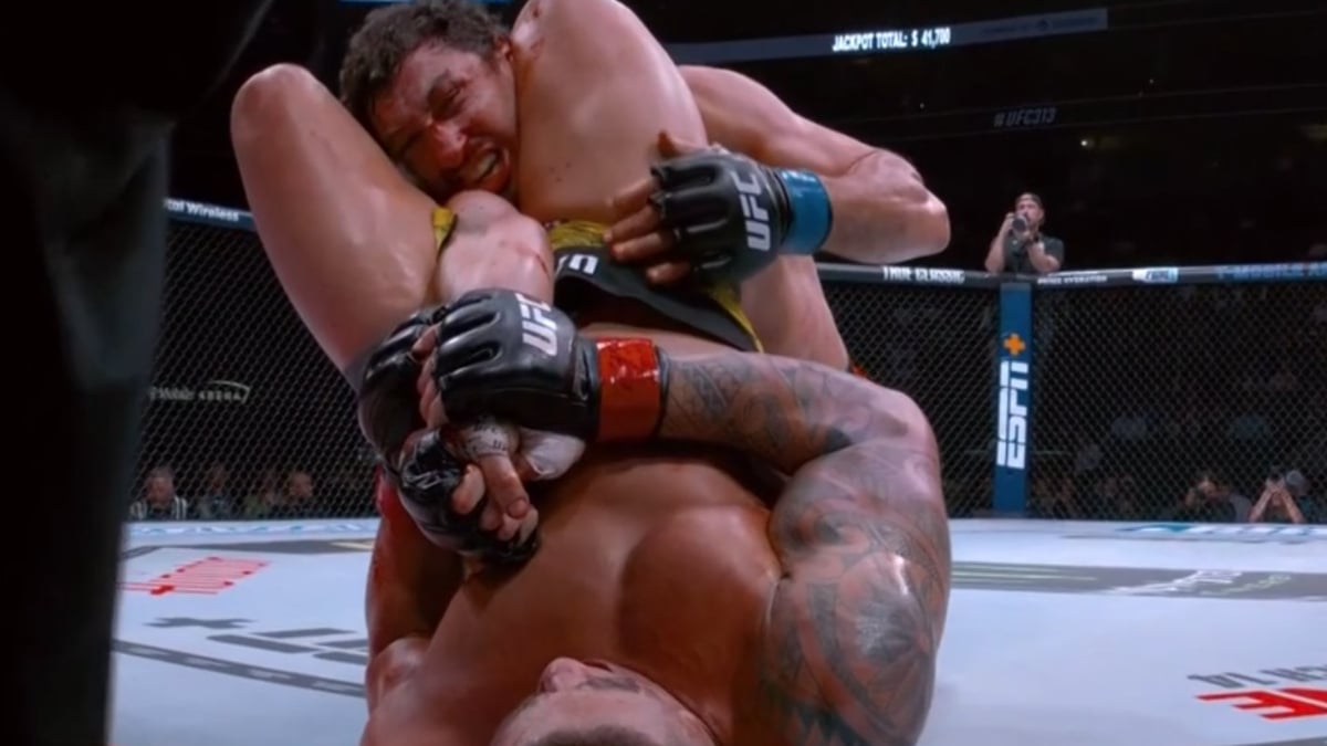Watch ‘The Hulk’ Absorb Two Low Blows, Answer Back With Nasty Armbar At UFC 313