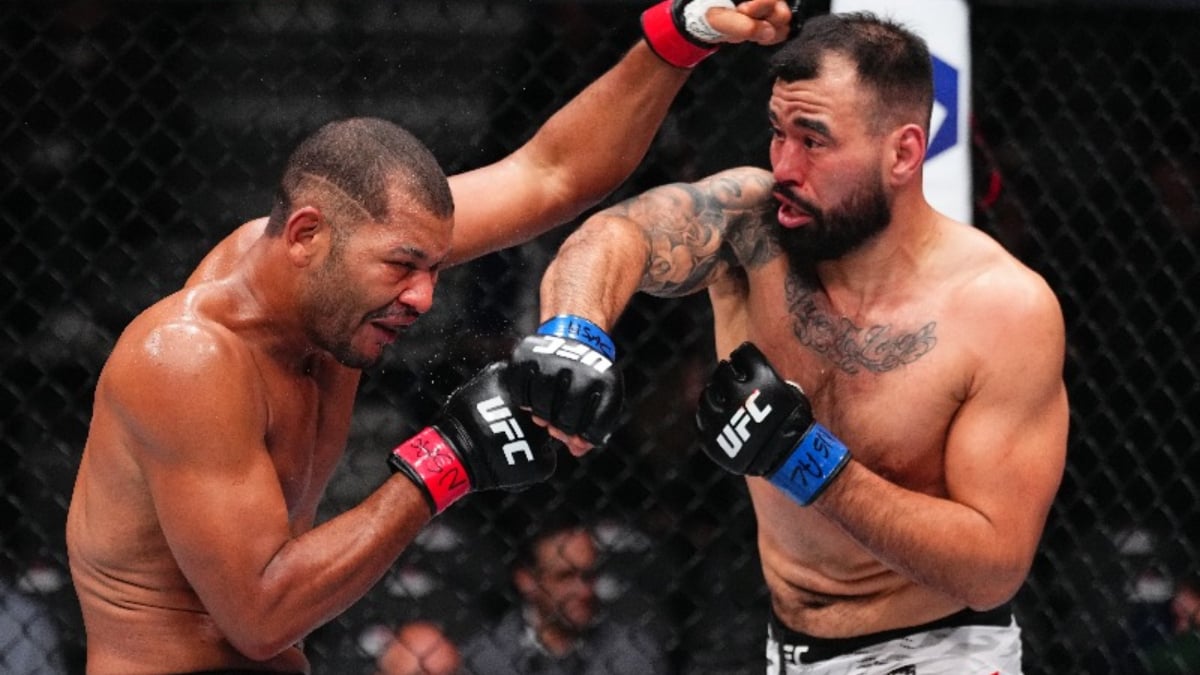 Former Soccer Hooligan Figures In Brutal Brawl To Kick Off UFC 313