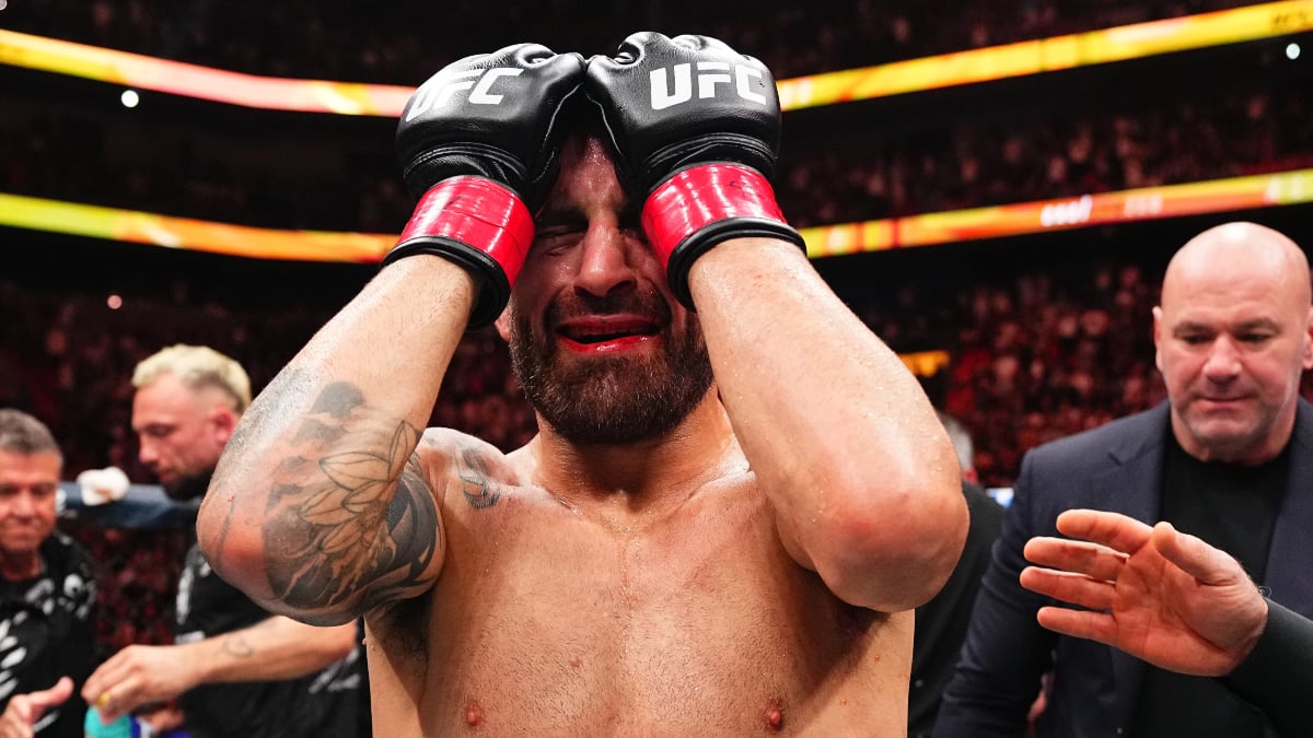 Alexander Volkanovski May Have Suffered Significant Injury Early In UFC 314 Fight