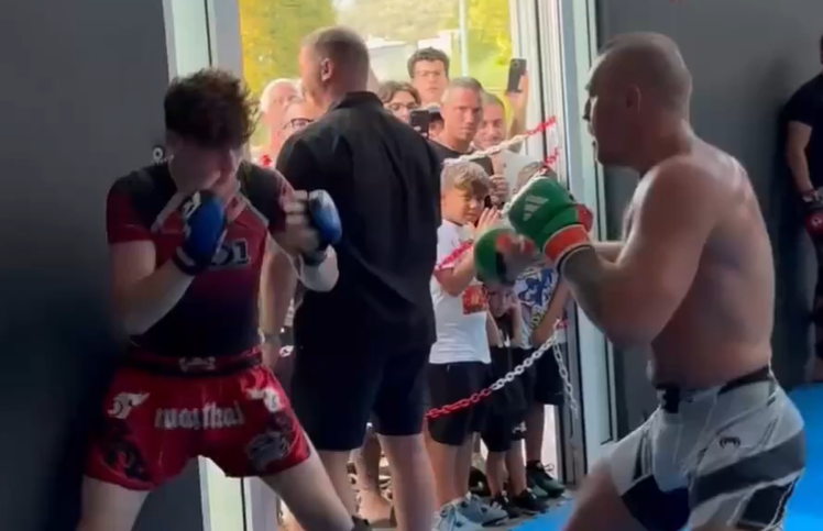 “Beating Up On Italian Kids To Try And Relive His Old Glory” – Paulo Costa, Ben Askren, Cris Cyborg, & Fans React To Release Of New Conor McGregor Sparring Footage