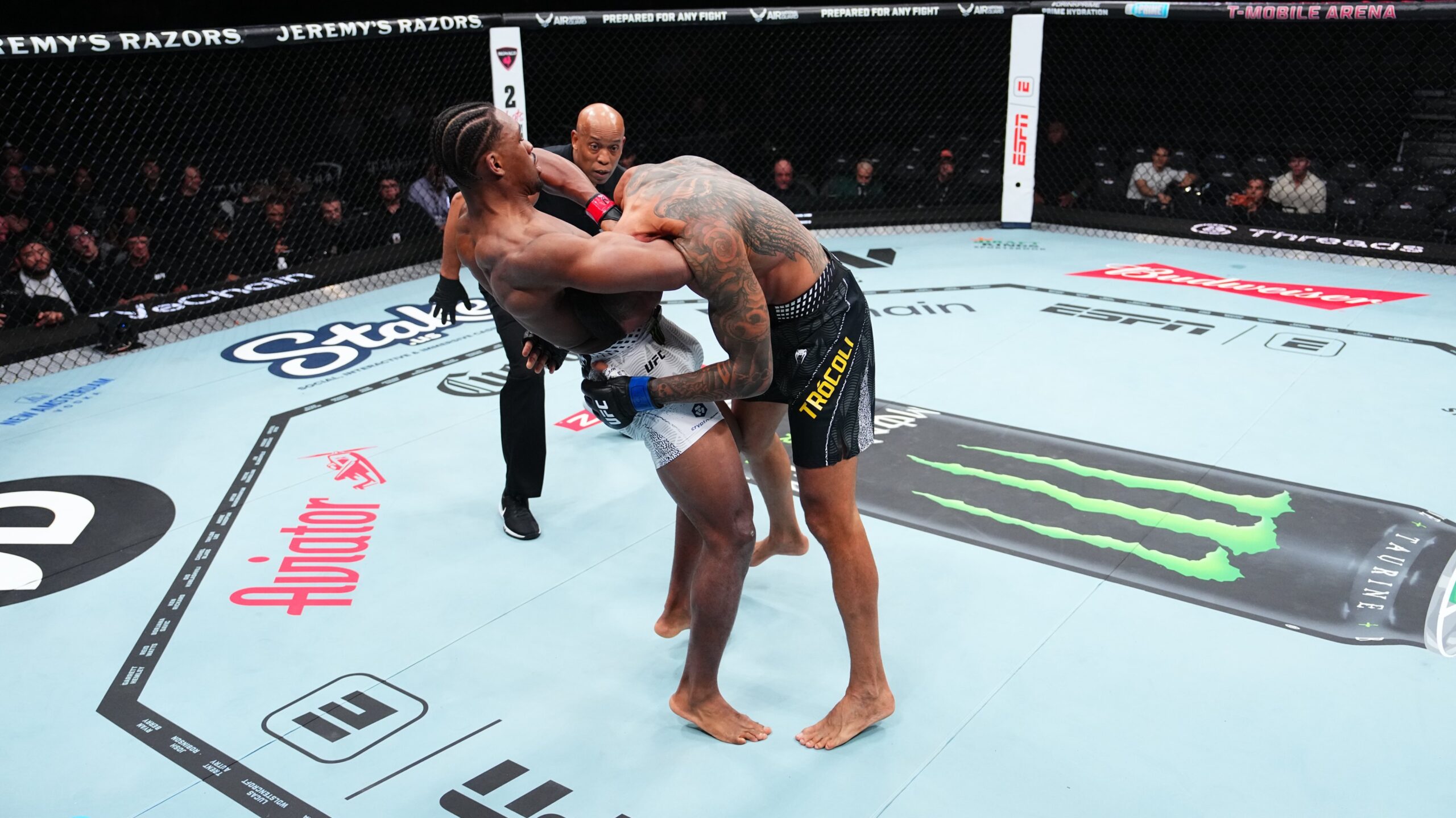 VIDEO: Mansur Abdul-Malik Gets Standing Guillotine In Just Over One Minute At UFC 323