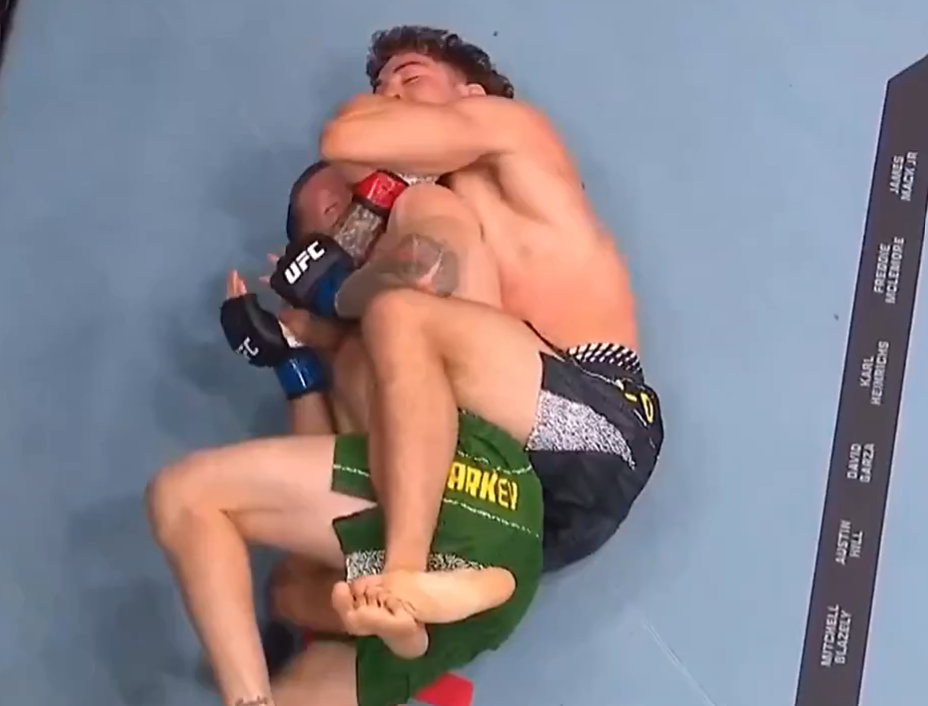 “Salkilld Is A Problem” – Fans & Fighters React As Quillan Salkilld Nabs Another First-Round Finish At UFC 325