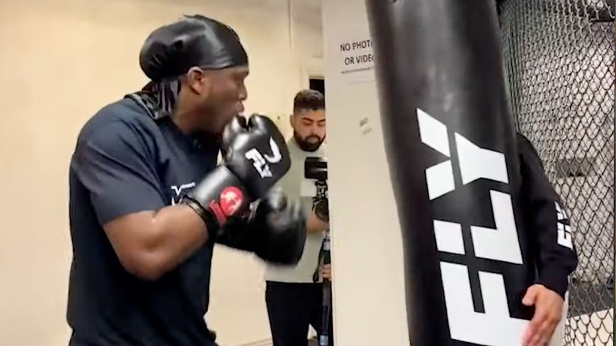 KSI Gave His Entire Tommy Fury Fight Purse To His Trainers
