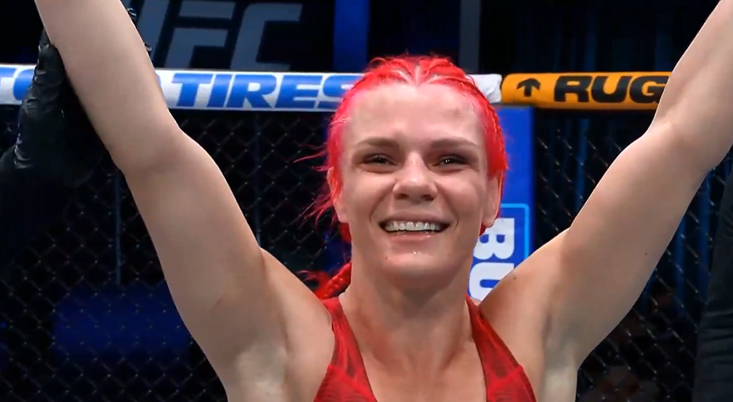 “Robertson vs. Dern” – Gillian Robertson Bests Amanda Lemos