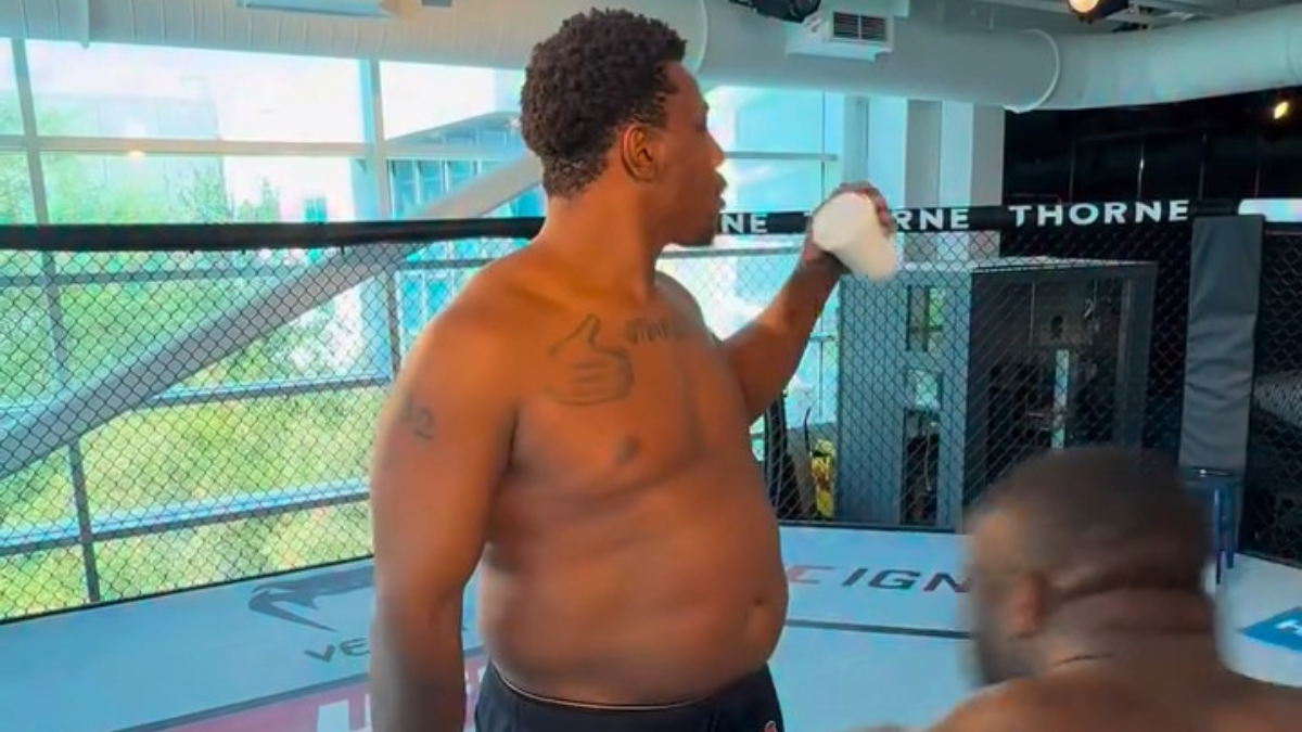 UFC Hall Of Famer Teams Up With Dustin Poirier In Mocking Jamahal Hill’s Heavyweight Transformation – ‘He Looks Pregnant’ UFC Hall Of Famer Teams Up With Dustin Poirier In Mocking Jamahal Hill’s Heavyweight Transformation – ‘He Looks Pregnant’