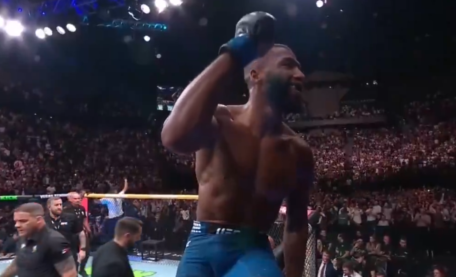 Salahdine Parnasse Gets Highlight UFC Debut Finish In Paris